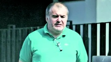 Florin Calinescu isi plange fiul in intimitatea locuintei lui. L-a adus pe Luca acasa