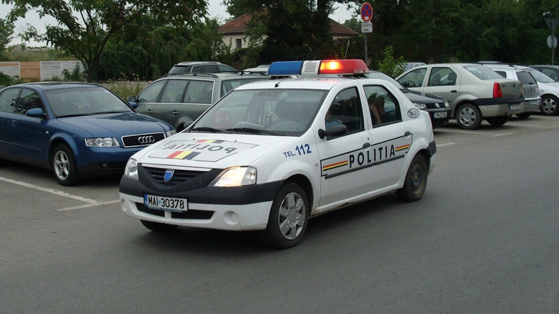Un şofer beat din Covasna a spulberat un bărbat pe stradă, iar apoi a fugit de la locul accidentului