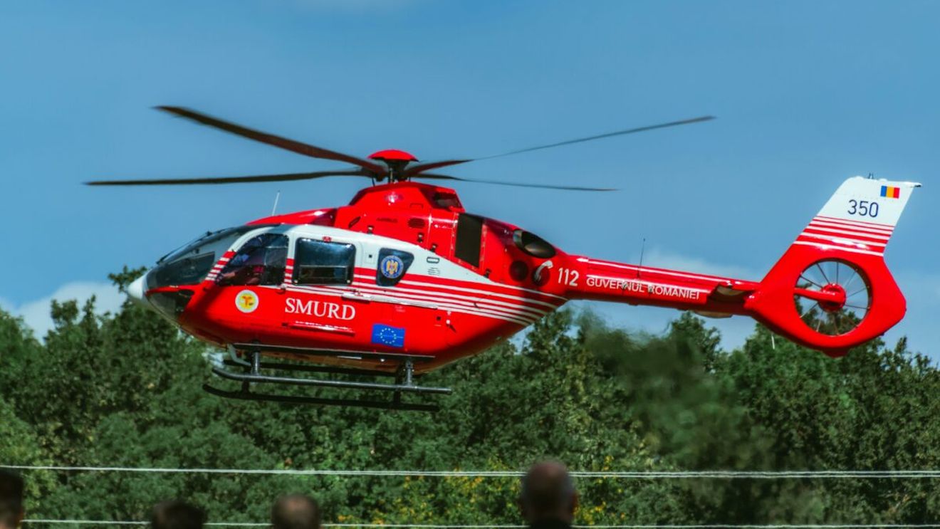 Accident cumplit în Bistrița-Năsăud. O fetiță de 10 ani, spulberată de un motociclist: a fost chemat elicopterul SMURD