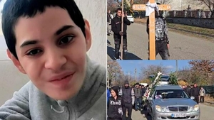 Andrei, adolescentul de 16 ani din Gorj care a murit după ce medicii au refuzat să-l opereze, a fost înmormântat. VIDEO