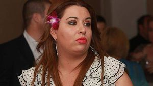 OANA ROMAN a încercat întâi cu o perucă, iar acum s-a vopsit pe bune! Cum arată brunetă şi cu extensii