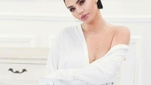 EXCLUSIV Cum a reuşit să-şi ascundă Generalul Coldea fiica PIŢIPOANCĂ! E tatuată toată, pozează sexy şi îi face campanie intensă pe Facebook”