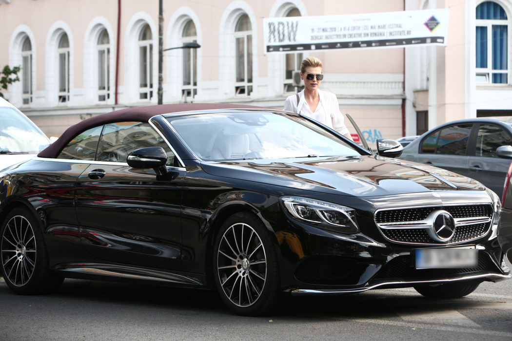 Cristina Rus conduce un Mercedes de 150.000 de euro