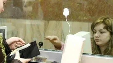 45.000 de functionari publici au intrat in greva!