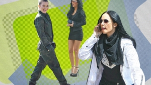 Gina Pistol, Daniela Crudu și Andreea Marin, în ipostaze ”delicioase”! TOP 50 sexy vedete care nu au mai rezistat în plină stradă!