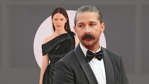 Despărțire neașteptată în showbiz! Mia Goth divorțează de actorul Shia LaBeouf și cere custodia fiicei lor