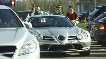 A lasat-o pe Nicoleta cu cei patru copii acasa, iar el si-a luat masina de fite si a plecat la mare! Ce-a facut Zsolt la Mamaia