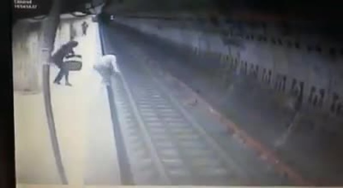 Procurorii cer închisoare pe viaţă pentru Magdalena Şerban, autoarea crimei de la metrou