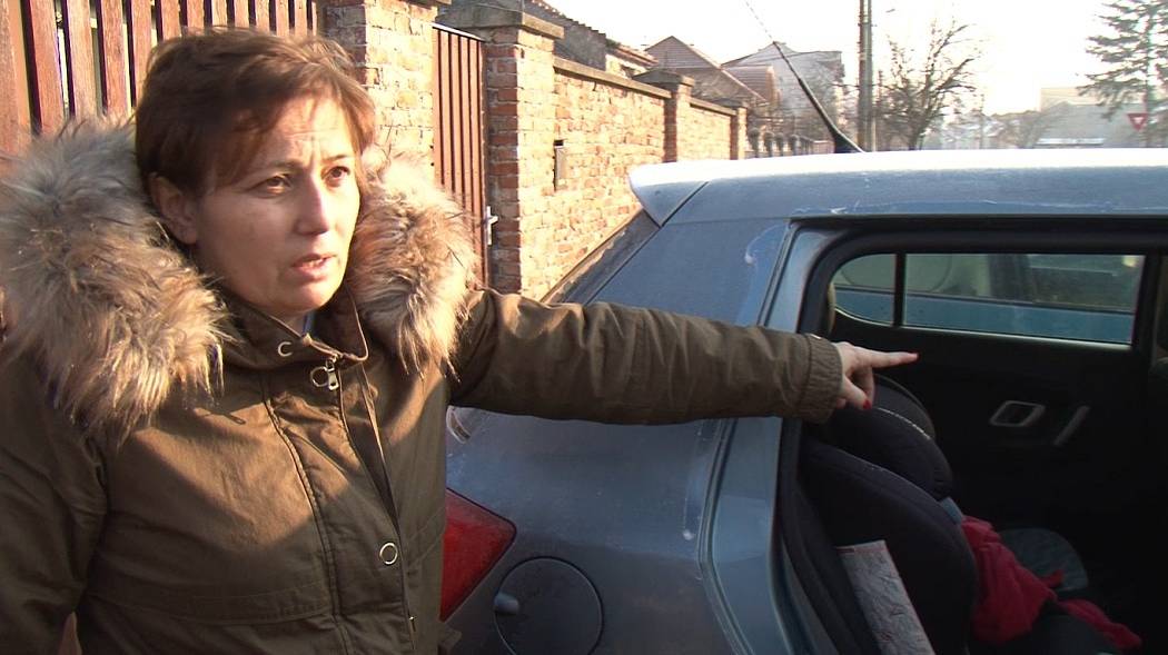 Femeia indică unde se afla atunci când a fost lovită în faţă