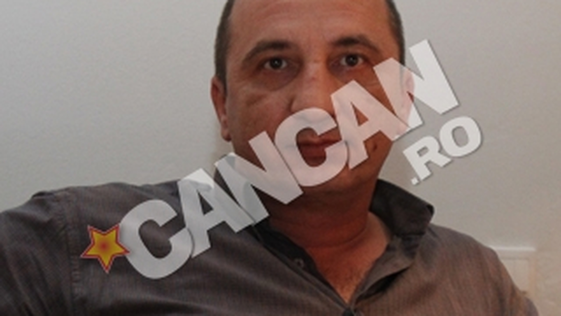 Sexy-violatoarea a terorizat un alt taximetrist! "I-am luat vin pe datorie, iar ea mi-a spart parbrizul si mi-a cerut sa-mi cunoasca sotia ca sa i-o puna!"
