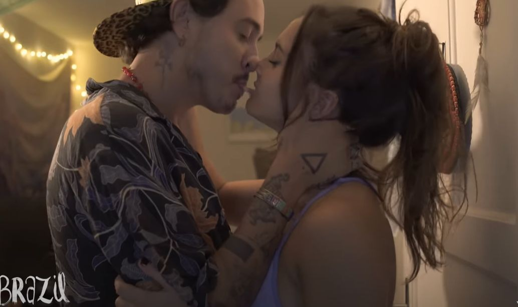 Momente hot! Ricky Martin se sărută pasional cu soțul său în ultimul clip a rapperului Residente. În imagini apare și Leo Messi împreună cu soția sa. VIDEO