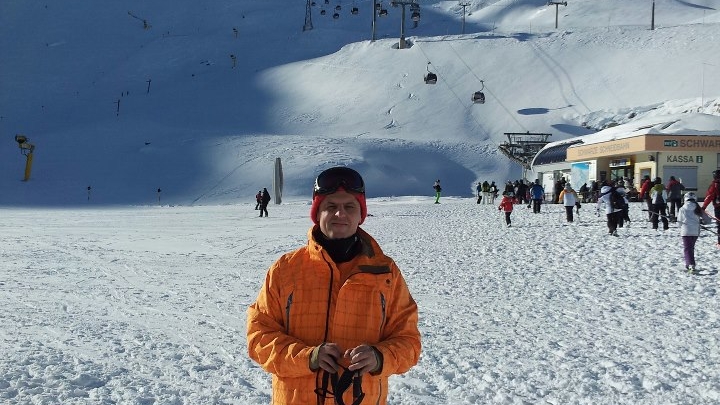 Edmond Talmacean a lasat muzica pentru sport. Politicianul – dansator s-a facut schior!