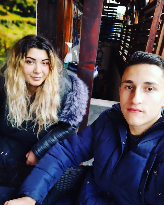 Teodora și Marius sunt tinerii găsiți morți într-o casă din Târgu-Jiu. Cei doi se pregăteau să facă nunta