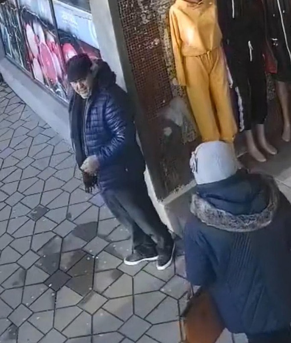 Camerele de supraveghere i-au deconspirat pe hoții sexagenari