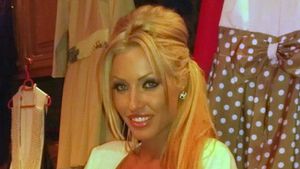 Loredana Chivu tună si fulgeră pe Facebook! Blonda le-a pus le-a punct pe invidioasele "urâte": "Ce proaste sunteti"