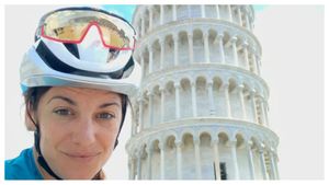Româncă spulberată de o mașină în Italia. Femeia mergea cu bicicleta când a fost lovită
