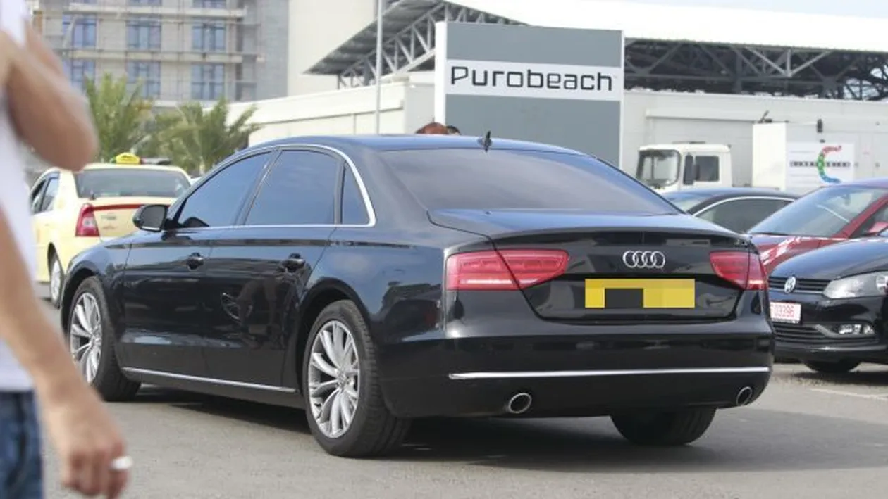 A venit cu AGHEUL la mare! Cum a aparut un român la MAMAIA întrece orice imaginaţie! Turiştii i-au făcut poze