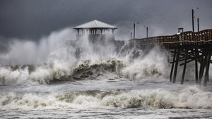 Uraganul Florence lovește coasta de est a SUA. Zeci de persoane au fost salvate dintr-un hotel inundat (video)