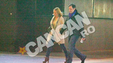 Esca, de pe plaja direct in gerul de la Bucuresti. Sotul e acolo, sa o incalzeasca!