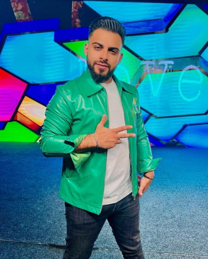 Robert Lele are zeci de mii de urmăritori pe rețelele de socializare (Foto: Instagram)