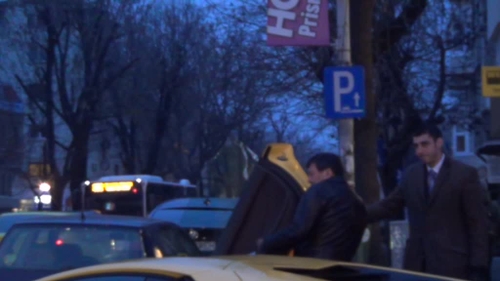 A ales-o pe cea mai stralucitoare dintre bijuteriile lui pe patru roti! Dan Nicorescu nu se mai desparte de Aventador!