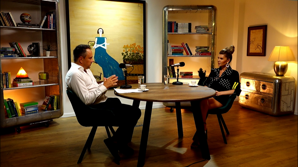 Diana Matei este invitată la "Taclale", joi, 1 septembrie, de la ora 20.00, pe CANCAN.RO și pe canalul de YouTube CANCAN (Foto: captură video)