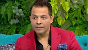 Jean de la Craiova, copilărie grea: “Strângeam hârtii, cartoane, măturam. Făceam orice pentru 25 de lei pe zi”