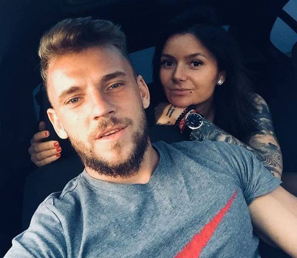 Ionuț de la Extalon, dezvăluiri despre soția lui: ”Am simțit-o un pic mai rece. Am crezut că e de la timpul petrecut fără mine”