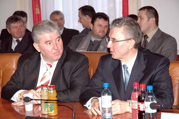 Viorel şi Ioan Micula îşi vând hotelurile din cauza problemelor financiare!