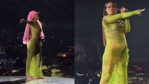 Rihanna, făcută praf după ce a cântat la nunta de 140 milioane de euro: "Pare că nici nu vrea să fie acolo"