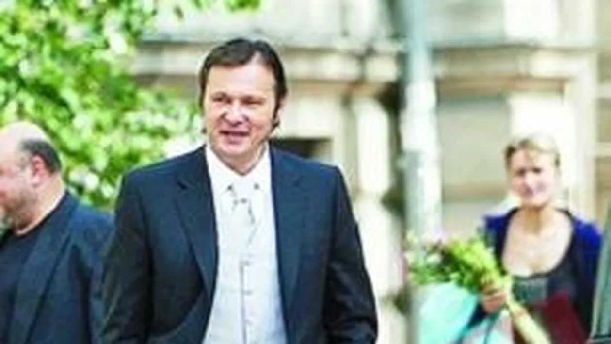 Mi-a spus ca pleaca la plimbare si dus a fost!