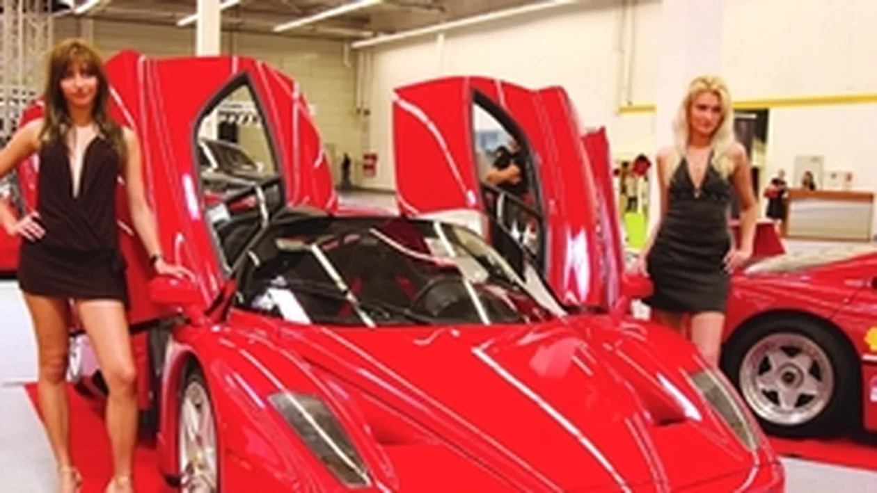 Bolizi cu tapiterie din piele de strut