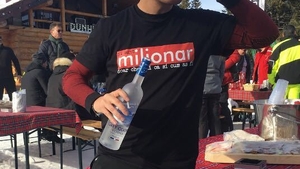 Intalnire cu Milionarul maine  la 12 00 pe Vespasian 59!