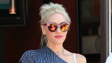 Gwen Stefani sta cu orele ascunsa in dulap!