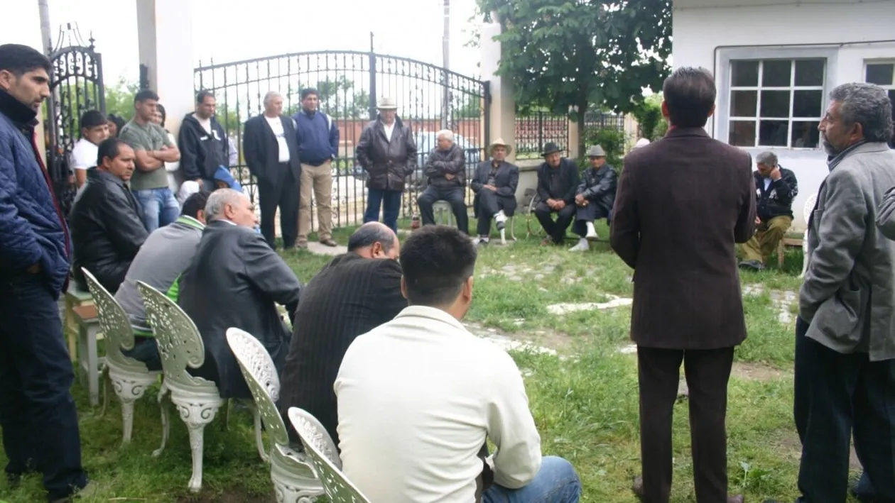 Ce este judecata țigănească, de fapt. Cum se desfășoară în România, în 2023