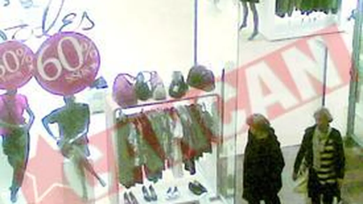 Andreea Banica a disperat vanzatoarele dintr-un mall