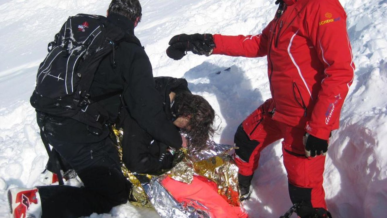 Tragedie la schi! Rhianna, îngropată de vie într-o avalanșă