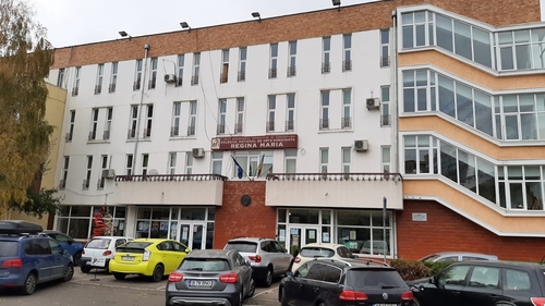 Un liceu din Constanța e modernizat de câțiva ani din banii părinților