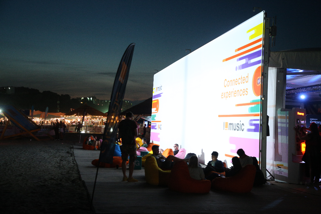 CANCAN.ro transmite cele mai tari momente. IMAGINI LIVE. Zeci de mii de oameni la NEVERSEA, cel mai mare festival de pe litoral