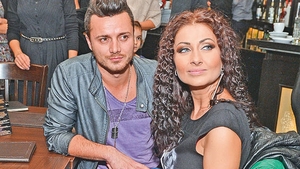 Gabriela Cristea şi Tavi Clonda, apariţie de senzaţie! Artistul e tare mândru de soţia lui: ”Continuăm să ne iubim!”