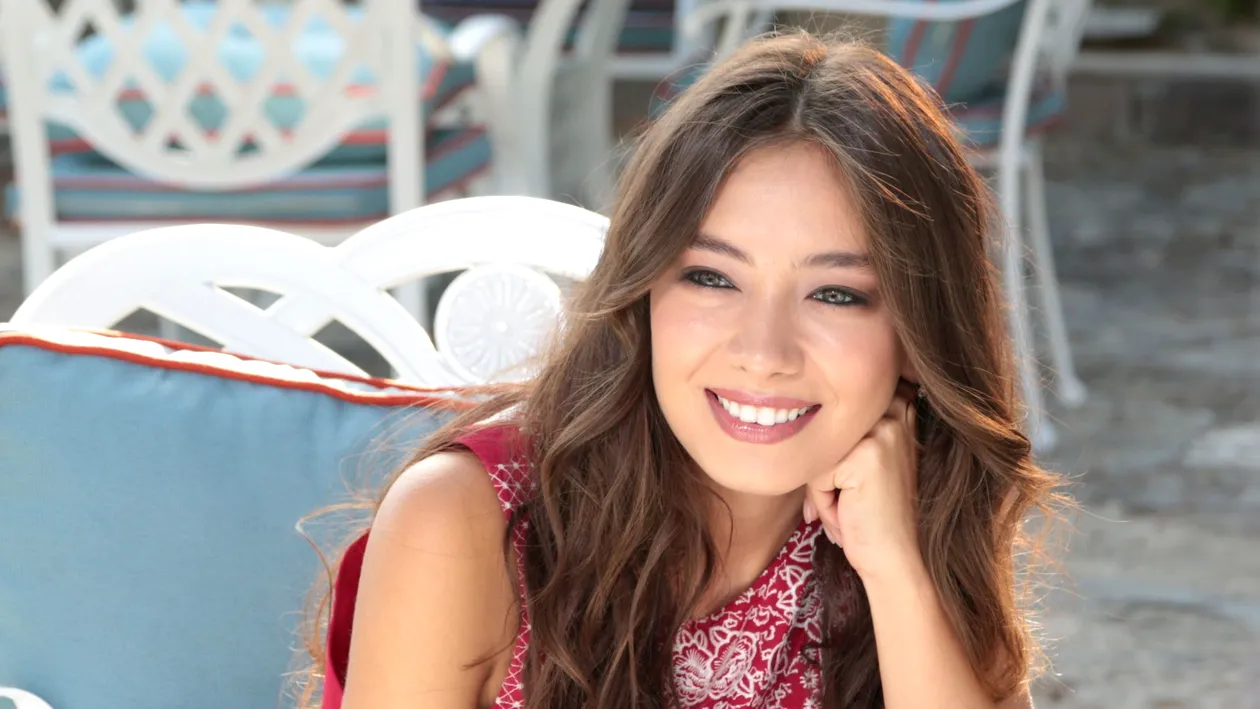 Neslihan Atagul (Nihan) din Dragoste infinită, s-a fotografiat într-o ipostază complet neaşteptată! Cum arată în viaţa reală