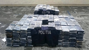 Condamnări în dosarul capturii record de cocaină, de două tone şi jumătate! Au primit peste 100 de ani de închisoare!