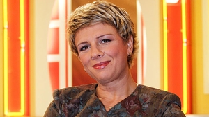 Oricat ai fi cautat pe net nu ai fi gasit asta! Clipul cu care a incercat Teo sa se lanseze in muzica! Vezi ce masini a condus