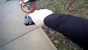 Imagini horror. O femeie a fost împuşcată mortal de un poliţist!