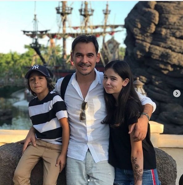 Datoriile lui Răzvan Simion au legătură cu divorțul. Fosta soție a prezentatorului a răbufnit: “Adevărul este acesta”