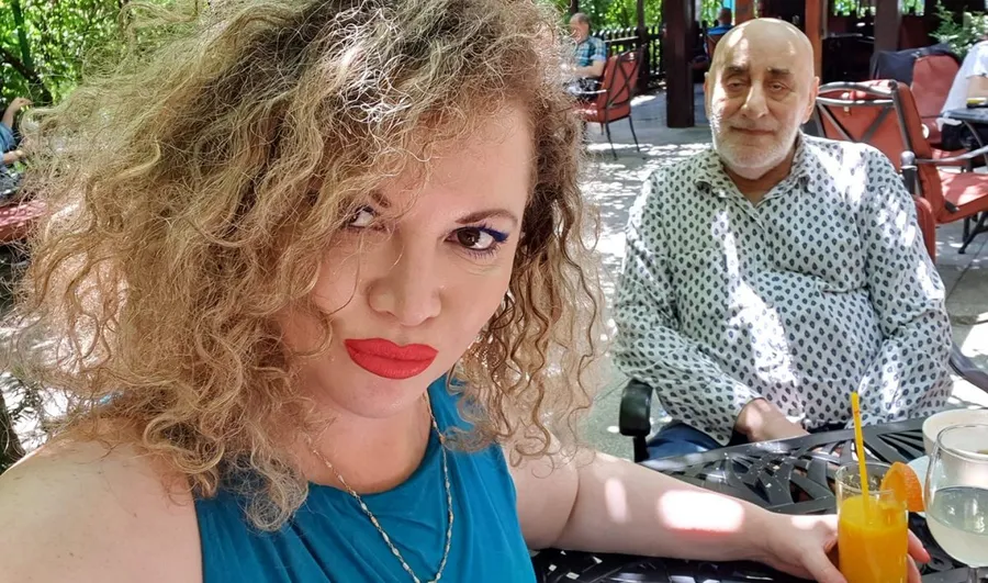 Oana și Viorel Lis, la o terasă din București pe 20 iunie 2020 © Facebook