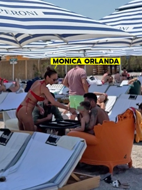 Monica Orlanda, super-sexy pe plaja din Mamaia (Foto: CANCAN.RO)
