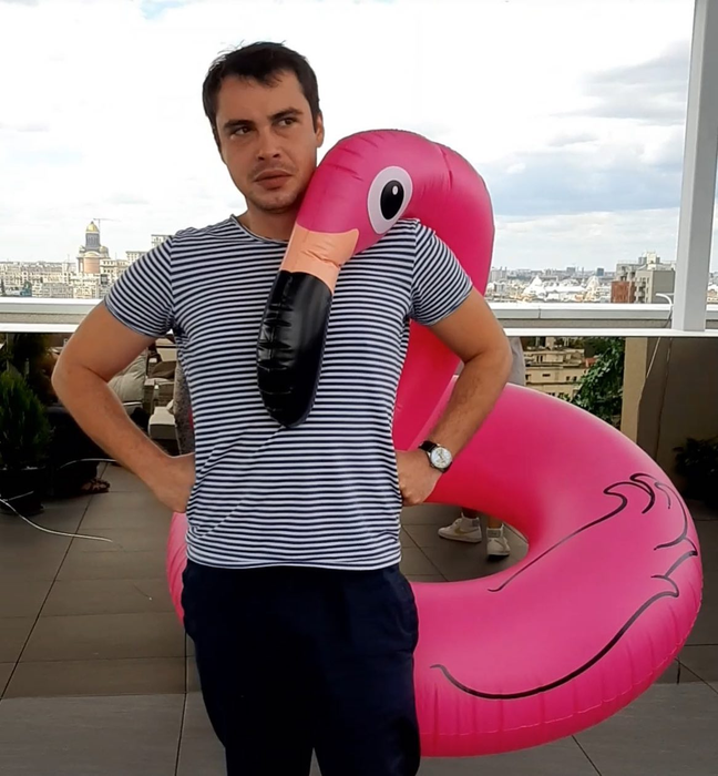 Adrian Nicolae: "Căutarea de a face filme populare nu e nouă. E drept că acum probabil a fost o dinamică nouă și interesantă dată de oameni care au venit din mediul neacademic să facă aceste filme. Dar uite că treptat cele două dimensiuni, zona asta de film de artă și zona asta de film strict comercial, ușor ușor se vor apropia!" (Foto: Instagram)
