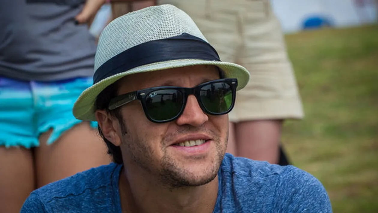 Cum se mentine in forma iubitul Malvinei Cservenschi! Dorian Boguta crede ca sportul si actoria merg mana in mana