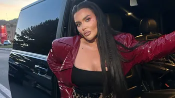 Ce-a putut să pățească Oana Radu în timpul unui concert. Ce i-au făcut fanii în timp ce cânta pe scenă